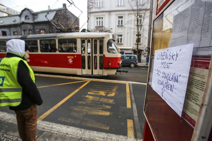 Strana v Holešovicích.