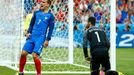 Euro 2016, finále Francie-Portugalsko: Antoine Griezmann - Rui Patricio