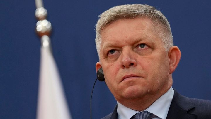 Fico poletí v květnu do Moskvy na oslavy výročí konce války. Přijal Putinovo pozvání