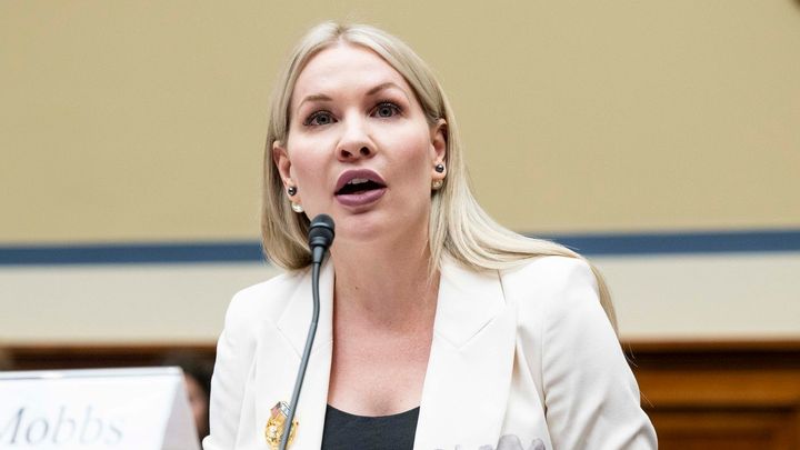 Dcera muže, který má ukončit válku, pomáhá Ukrajině. Vede humanitární organizaci