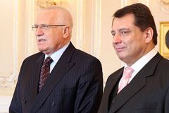 Paroubek s Klausem probral 13. důchod i termín voleb
