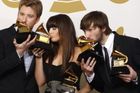 Grammy ovládla country, Arcade Fire a nostalgie