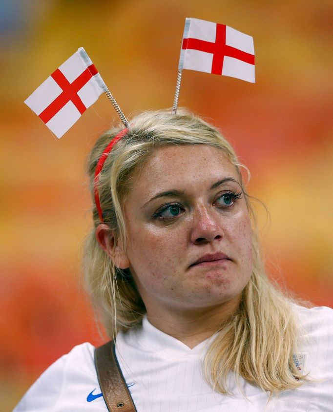 An England fan reacts after the 2014 World Cup Group D soccer match between England and Italy at the Amazonia arena in Manaus June 14, 2014. REUTERS/Darren Staples (BRAZI