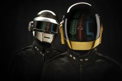 Roboti Daft Punk vypnuli počítače a ohlížejí se zpět