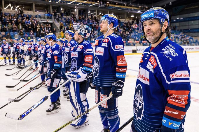 Hokejová extraliga 2021/22: Jaromír Jágr a hráči Kladna.