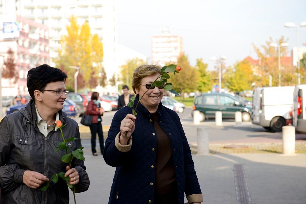 oranzova zare nad kladnem