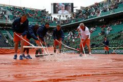 Nadal ani Djokovič kvůli dešti nenastoupí, Hlaváčková je v semifinále mixu