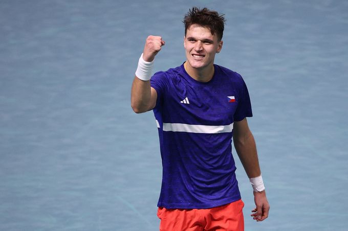 Česko - Španělsko, čtvrtfinále Davis Cup 2025 (Jakub Menšík)