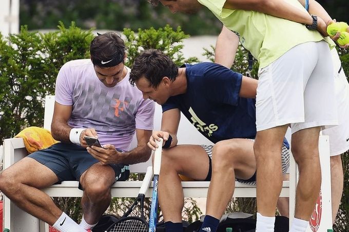 Roger Federer a Tomáš Berdych na tréninku ve Stuttgartu