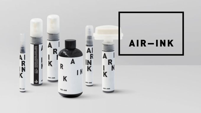 Air-Ink už přes svou mateřskou společnost Graviky Labs produkuje celou řadu zboží založeného na využití temně černé barvy z popela.