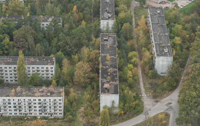 K vyhledávání opuštěných míst používal mapy staré Prahy. Při jejich průzkumu si všímal nejen jejich proměny, jako biologa ho zajímala také živá příroda.