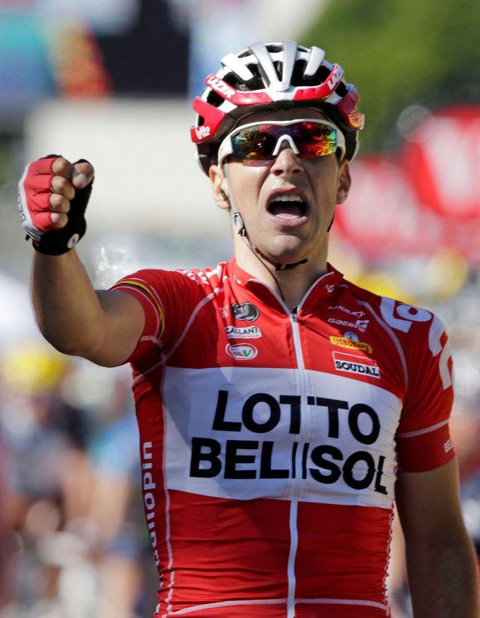 Tony Gallopin se raduje z vítězství v 11. etapě Tour de France