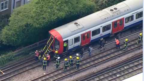 Teroristický útok v londýnském metru. Podívejte se na zásah záchranářů