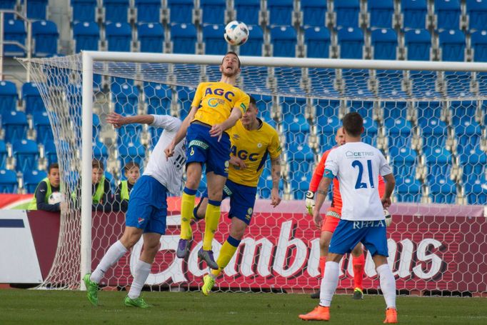 SL, Baník-Teplice: Daniel Holzer (21) - Michael Lüftner (6)