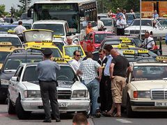 Even taxi drivers at Ruzyně airport decided to go on strike