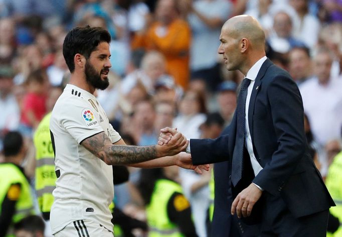 Real Madrid - Celta Vigo: Isco a Zinedine Zidane