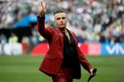 Populární britský Robbie Williams zpěv byl zlatým hřebem slavnostního zahájení fotbalového MS 2018 v Rusku.