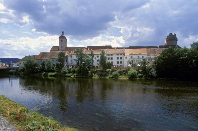 Strakonický hrad u soutoku Otavy a Volyňky