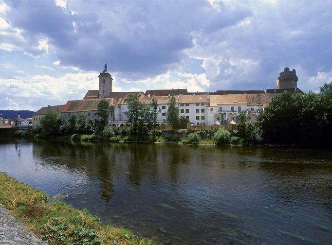 Strakonický hrad u soutoku Otavy a Volyňky