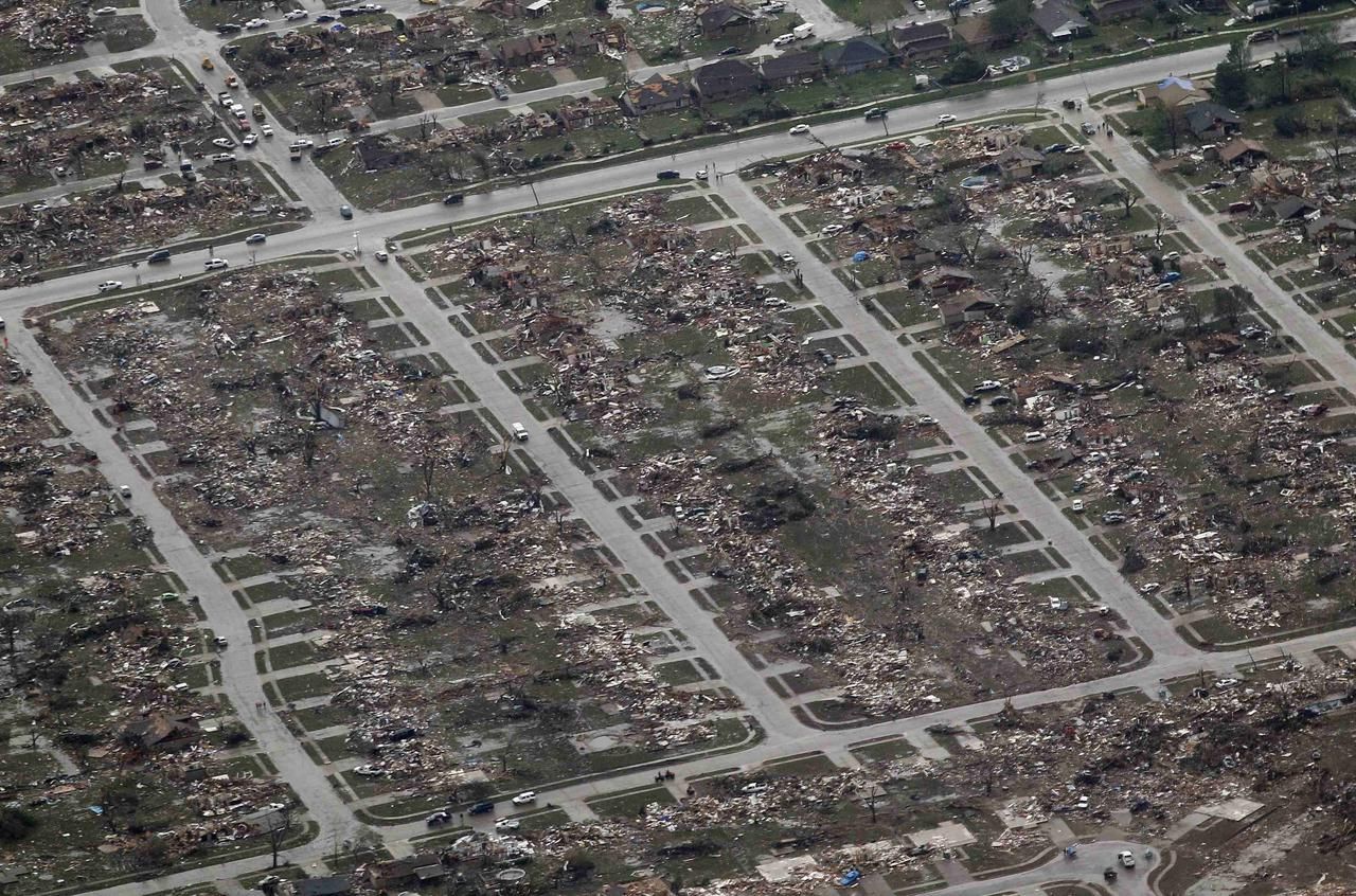 Fotogalerie: Dílo zkázy a utrpení. Tak vypadá Oklahoma po tornádu.