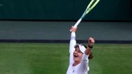Barbora Krejčíková slaví na londýnském Centre Courtu. Tohle si před turnajem nikdo nedokázal představit, Češka vstupovala do Wimbledonu jako 31. nasazená hráčka. A namále měla hned v prvním kole. Jenže teď už je to jedno.