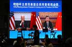 Soupeření USA a Číny nesmí přerůst v konflikt, řekl Biden Si Ťin-pchingovi