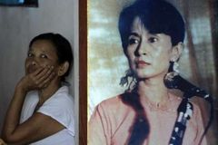 Domácí vězení Su Ťij nekončí, řekla barmská junta