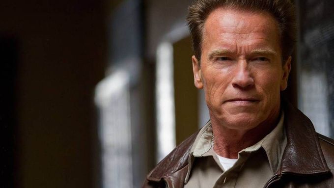 Arnold Schwarzenegger ve filmu Konečná (2013)