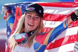 21letá Američanka Mikaela Shiffrinová si dojela pro zlato ve slalomu a stříbro v obřím slalomu.