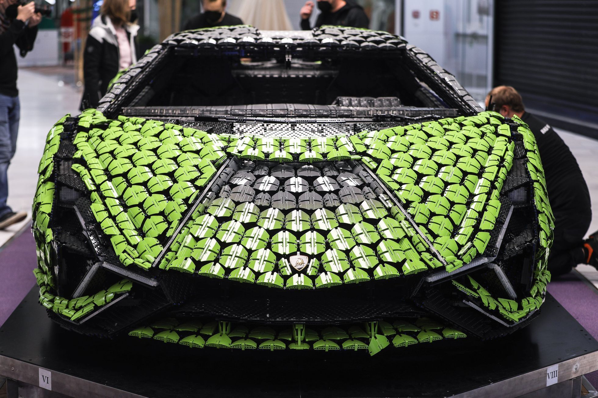 Lamborghini Sian z Lega v Obchodním centru Chodov