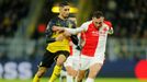 Jan Bořil (vpravo) a Ašraf Hakimí v zápase LM Borussia Dortmund - Slavia