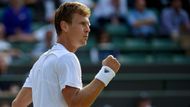 Ve čtvrtfinále Tomáš Berdych zvládl na londýnské trávě roli favorita a ve čtvrtfinále zdolal Francouze Lucase Pouillea jasně 7:6, 6:3 a 6:2.