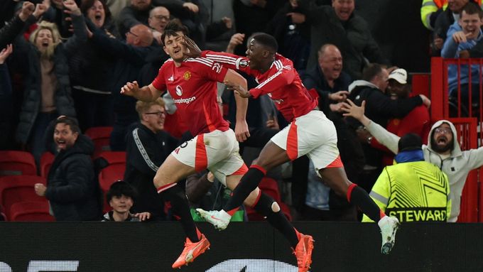 Harry Maguire rozhodl v prodloužení duel s Lyonem