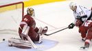 Carter dává gól v zápase Phoenix Coyotes - LA Kings.