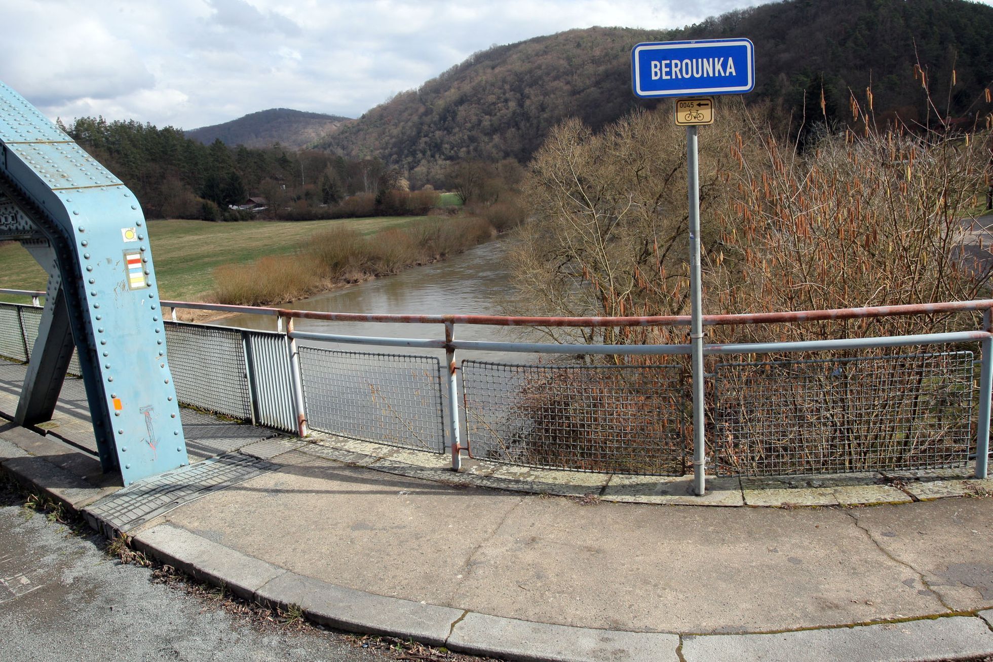 Berounka mezi Křivoklátem a Skryjemi