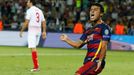 Evropský superpohár, Barcelona-Sevilla: Rafinha slaví gól na 3:1