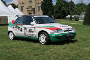 Svezli jsme se hvězdou výstavy Legendy. Škoda Felicia Kit Car je závoďák na běžné silnice