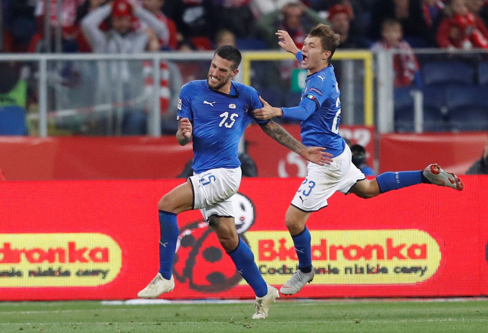 fotbal, Liga národů 2018/2019, Polsko - Itálie, Cristiano Biraghi (vlevo) slaví vítězný gól s Nicolou Barellou