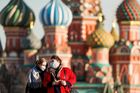 Rusko čeká úder pandemie. Senioři mají odjet z Moskvy, lidé vykupují potraviny