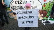 Demonstrace s názvem "Uprchlíci vítejte," je reakcí na sílící nenávist vůči lidem cizích národností.