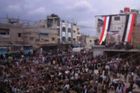 Syrský režim pálí do davů, z mešit zní výzvy doktorům