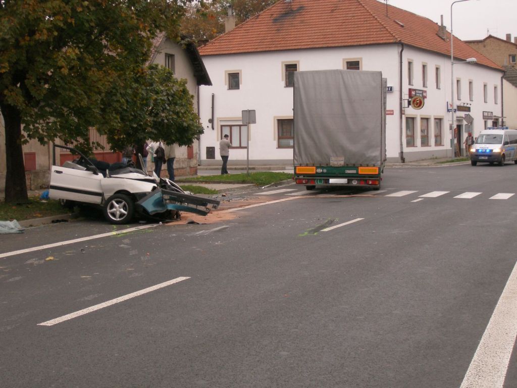 Nehoda Luštěnice