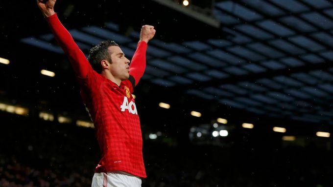 Robin van Persie gólem z penalty pojistil v 66. minutě výhru Manchesteru United.