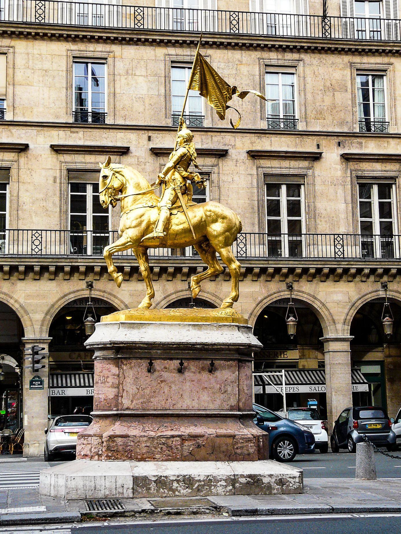 Ukázka fotografií z knihy Ivana Pohorského Paříž, město plné příběhů