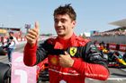 Leclerc si vyjel ve Francii sedmou pole position sezony, Red Bull na něj bude dotírat