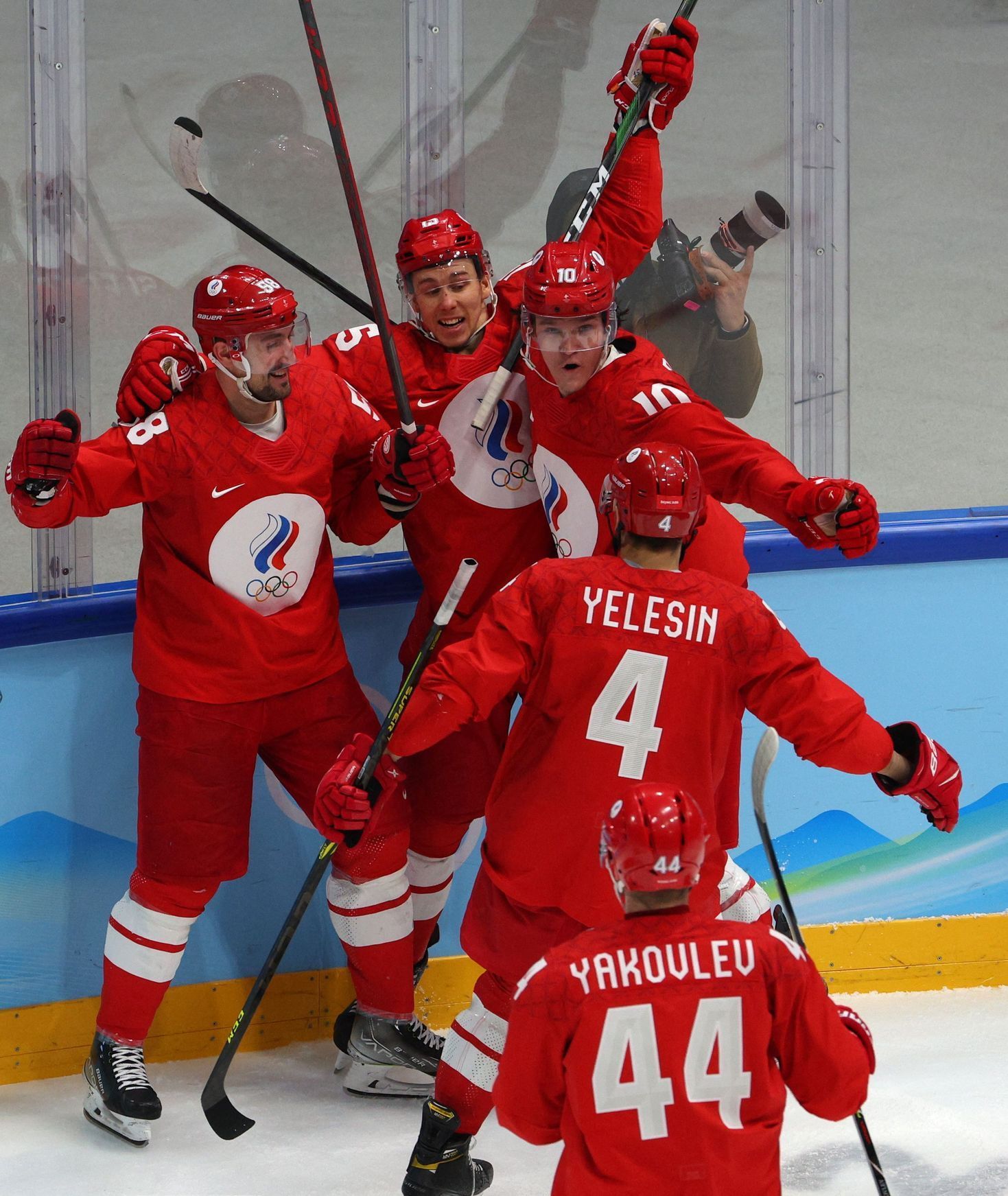 Ruští hokejisté postoupili do finále olympijského turnaje v Pekingu