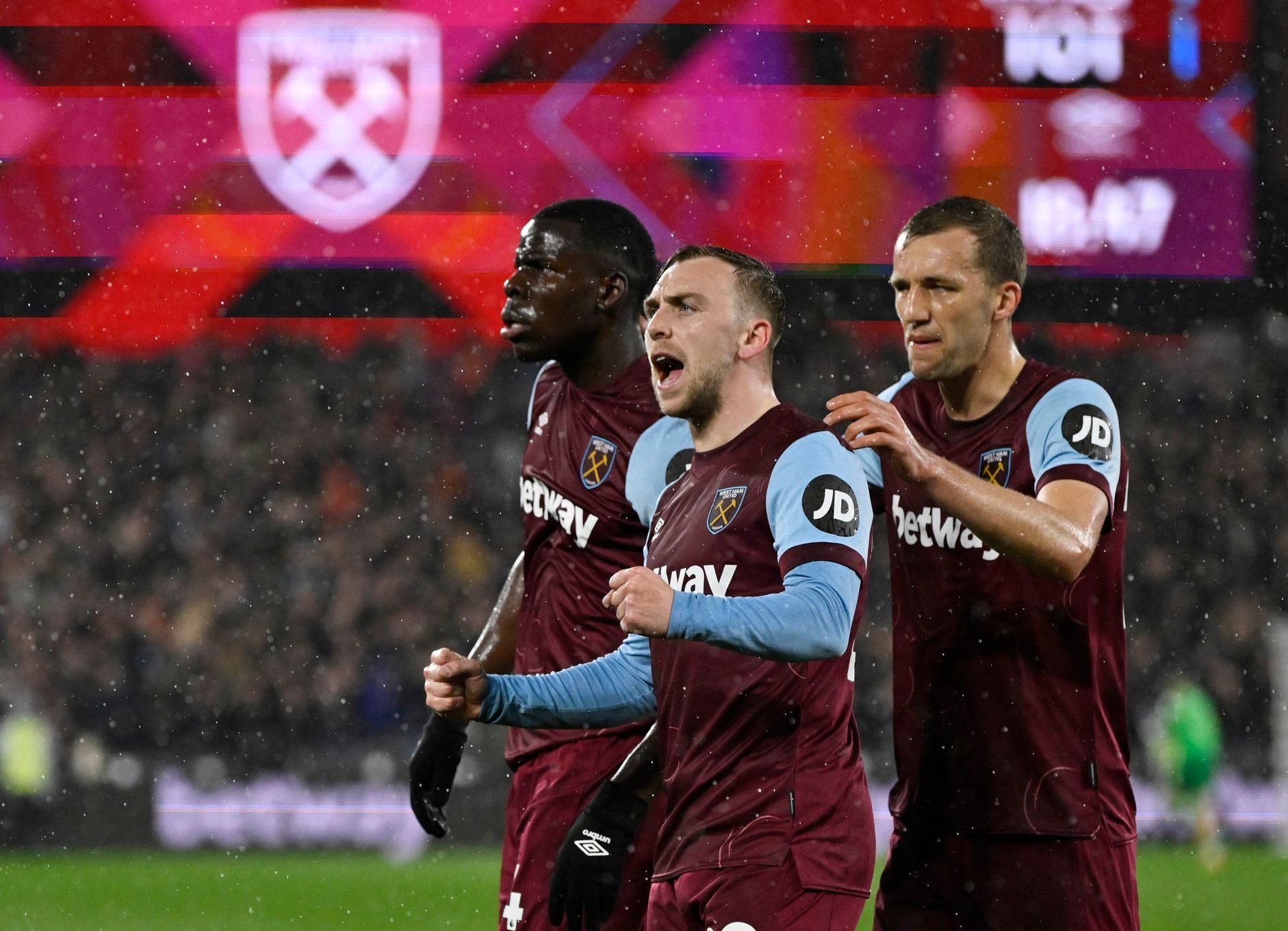 Premier League - West Ham United v Tottenham Hotspur