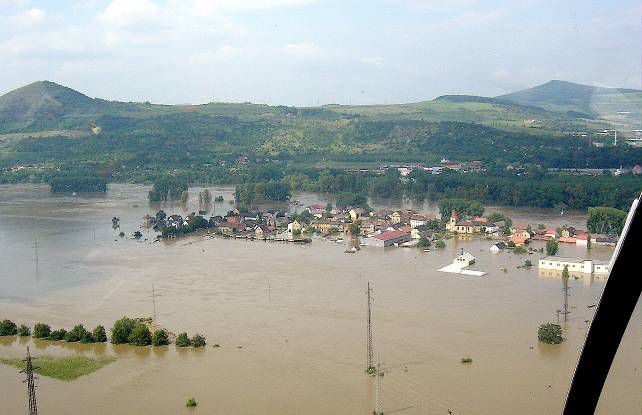 Foto: Povodně v roce 2002/ Povodí Labe