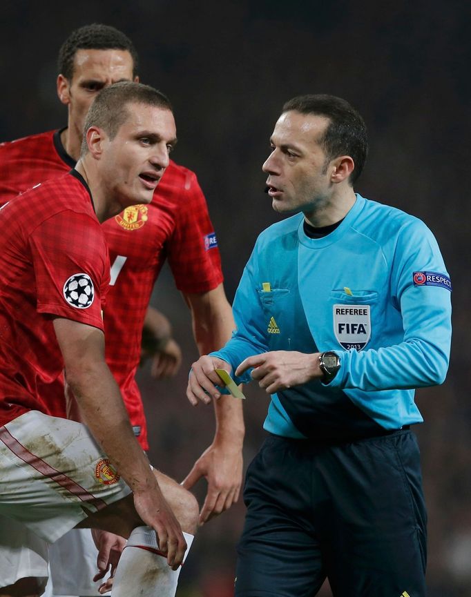 Fotbal, Liga mistrů: Manchester United - Real Madrid: Rio Ferdinand, Nemanja Vidič a rozhodčí Cuneyt Cakir