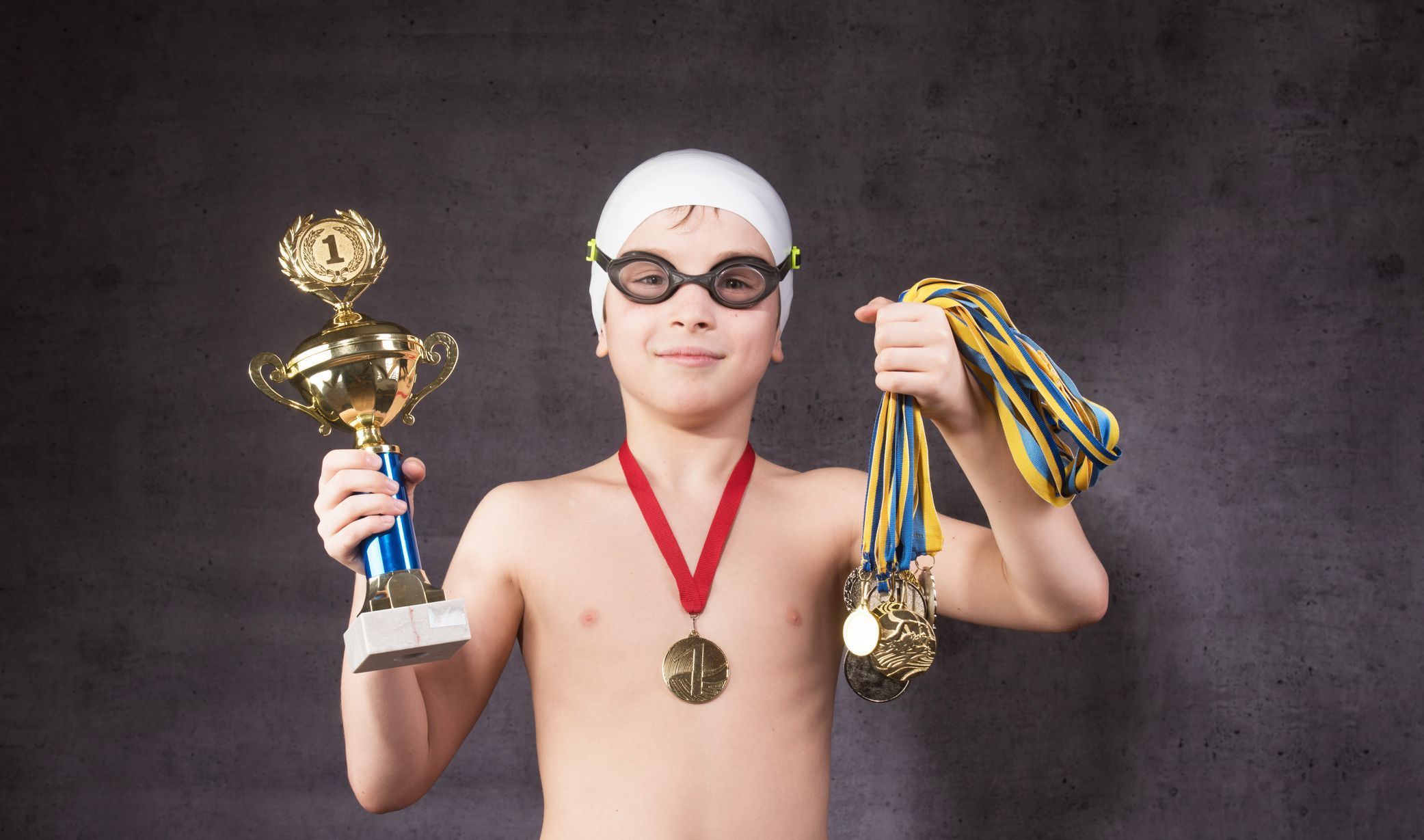 Dítě - talent - úspěch - medaile - vítězství - plavání - plavec - sport